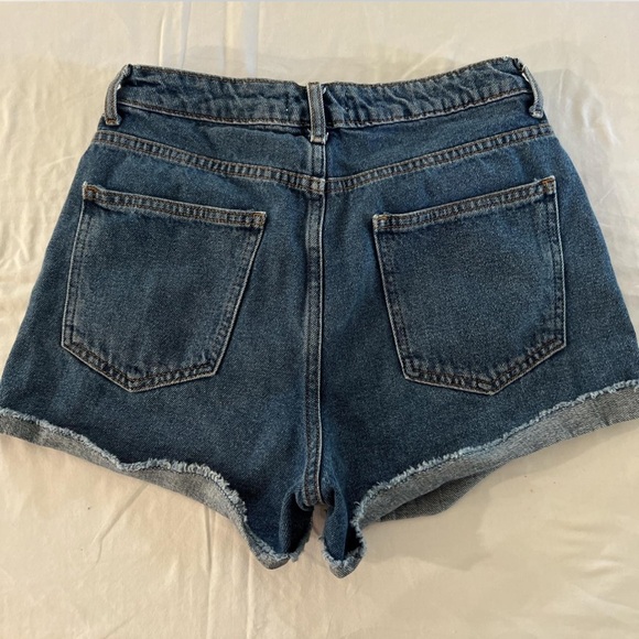 FOREVER21 HIGH WAISTED SHORTS - Picture 3 of 4